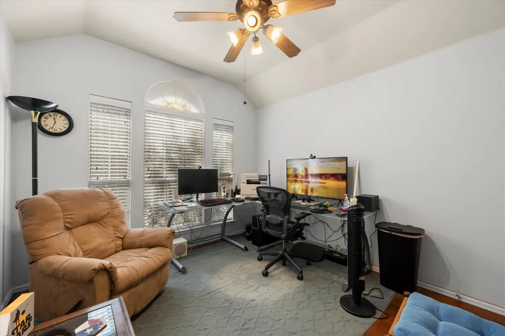 615 Rosarita Road Arlington, TX 76002