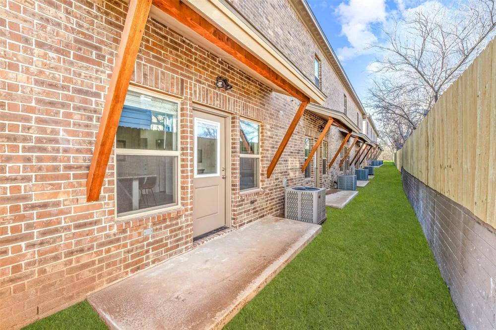 1111 W VANDERBILT #201 Stephenville, TX 76401