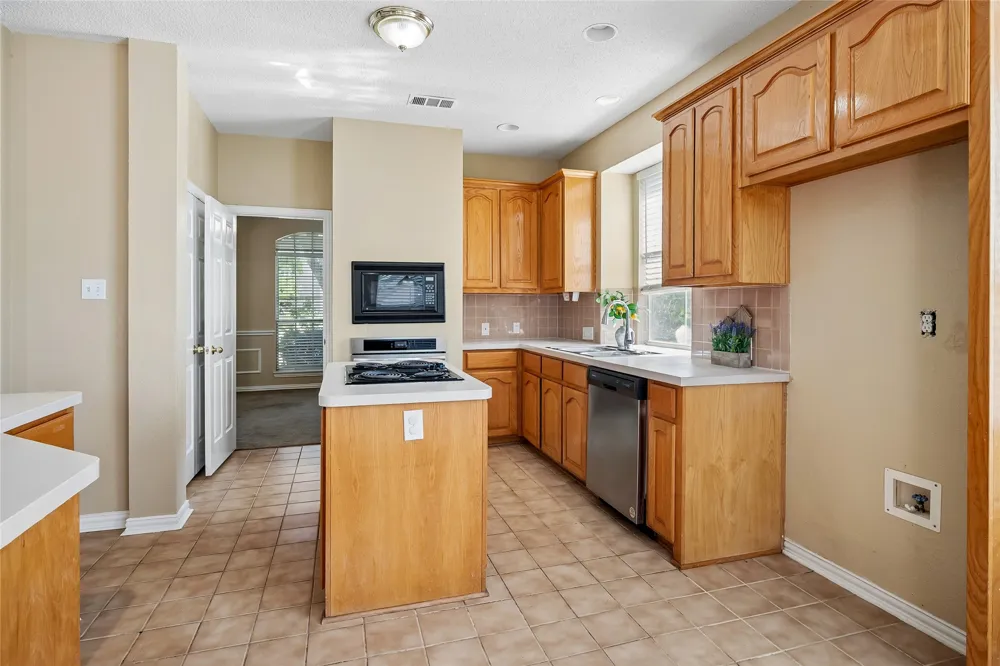 528 Blackfield Drive Coppell, TX 75019