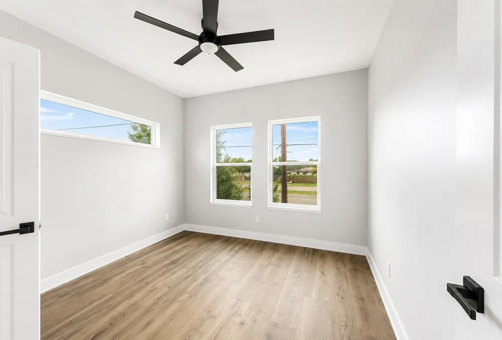 1115 E Oleander Street Fort Worth, TX 76104