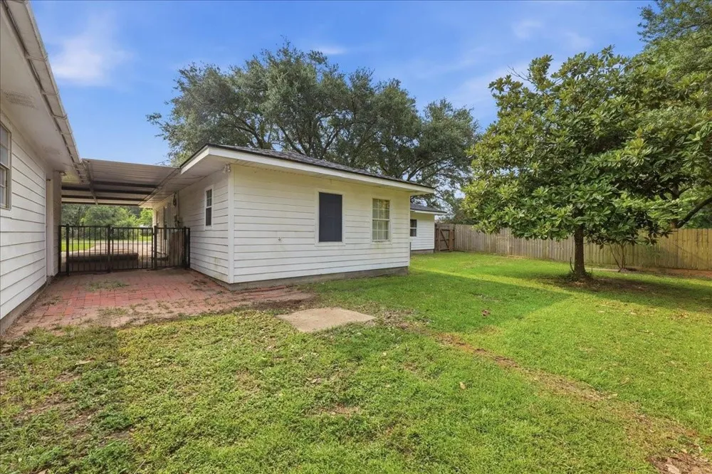 400 Nevils Street Bridge City, TX 77611