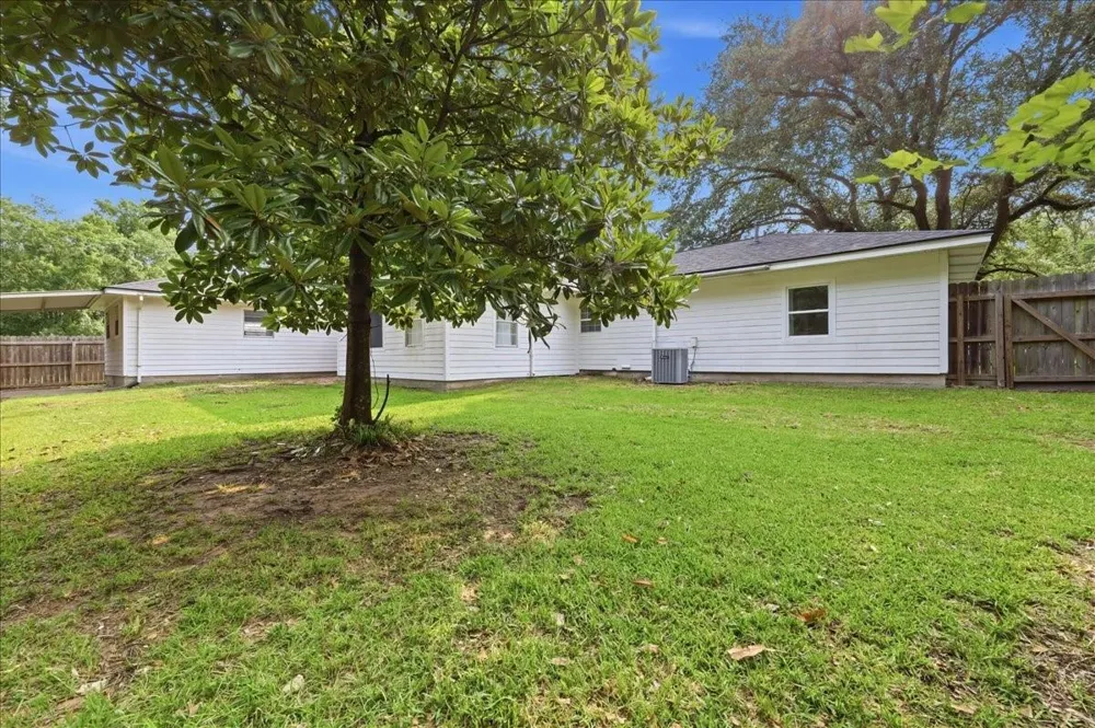 400 Nevils Street Bridge City, TX 77611