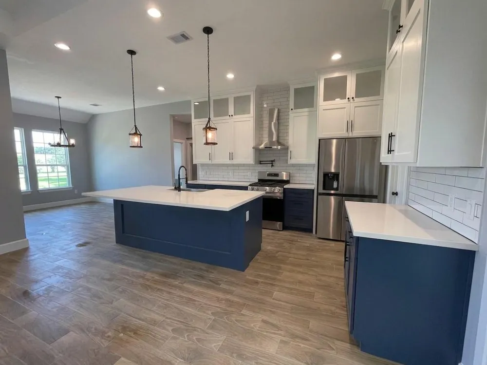 483 Buffalo Trail Angleton, TX 77515