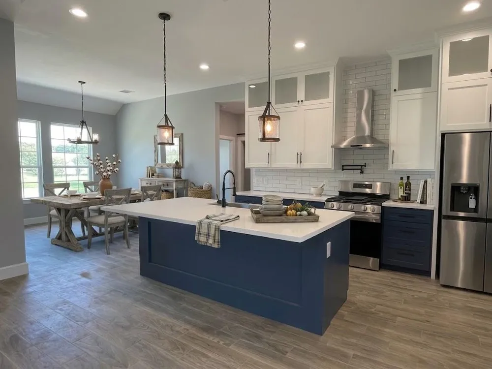 483 Buffalo Trail Angleton, TX 77515