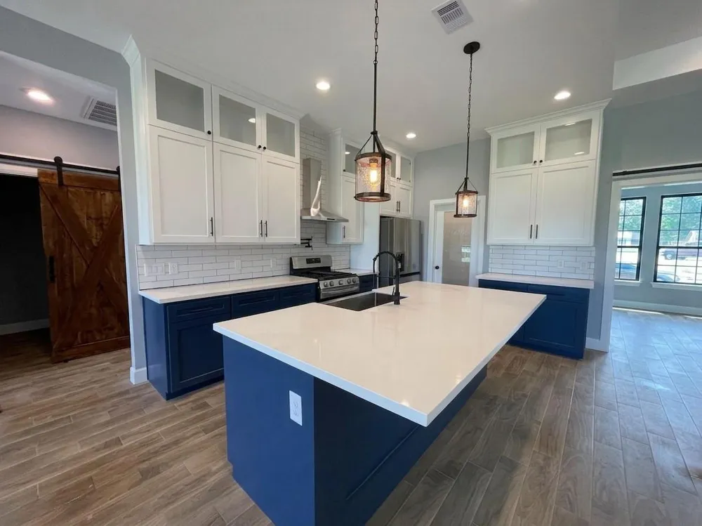 483 Buffalo Trail Angleton, TX 77515