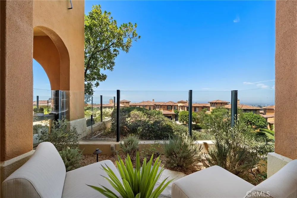 7 Suprema Newport Coast, CA 92657