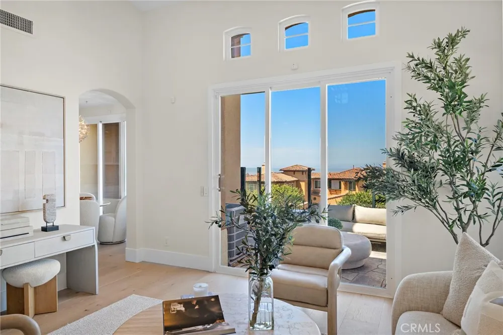 7 Suprema Newport Coast, CA 92657