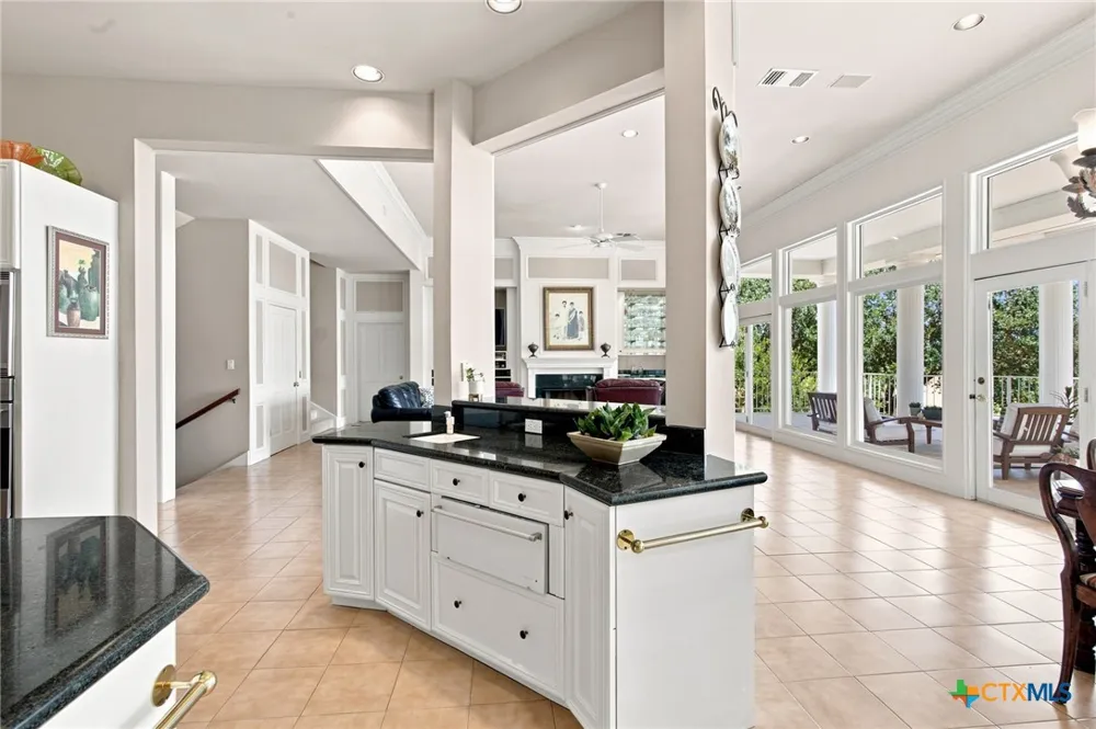 204 Creekridge Drive Victoria, TX 77904