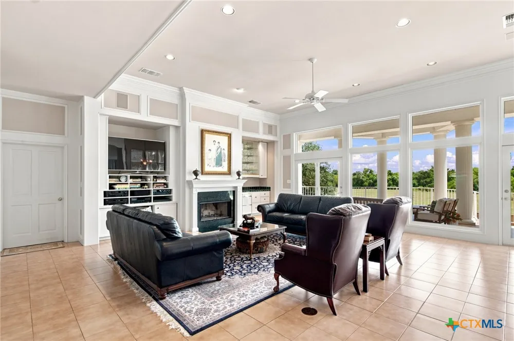 204 Creekridge Drive Victoria, TX 77904