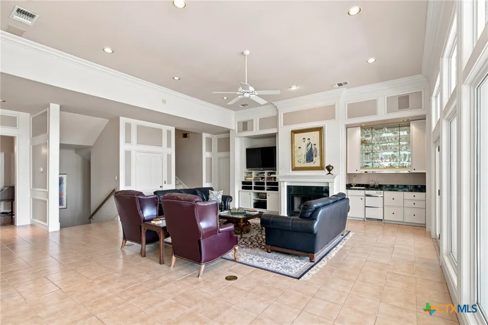 204 Creekridge Drive Victoria, TX 77904