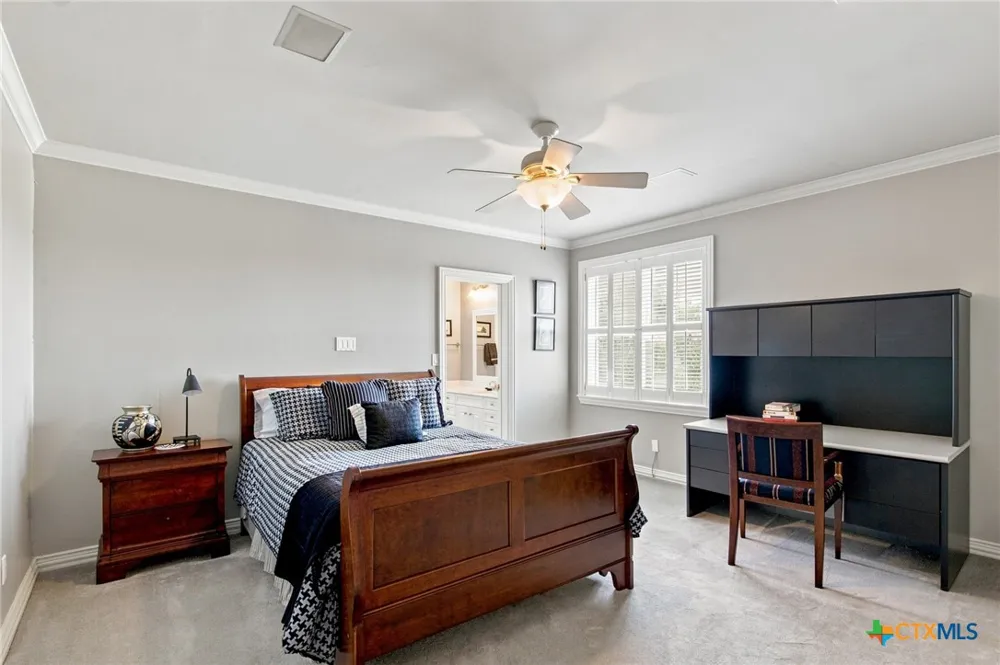 204 Creekridge Drive Victoria, TX 77904