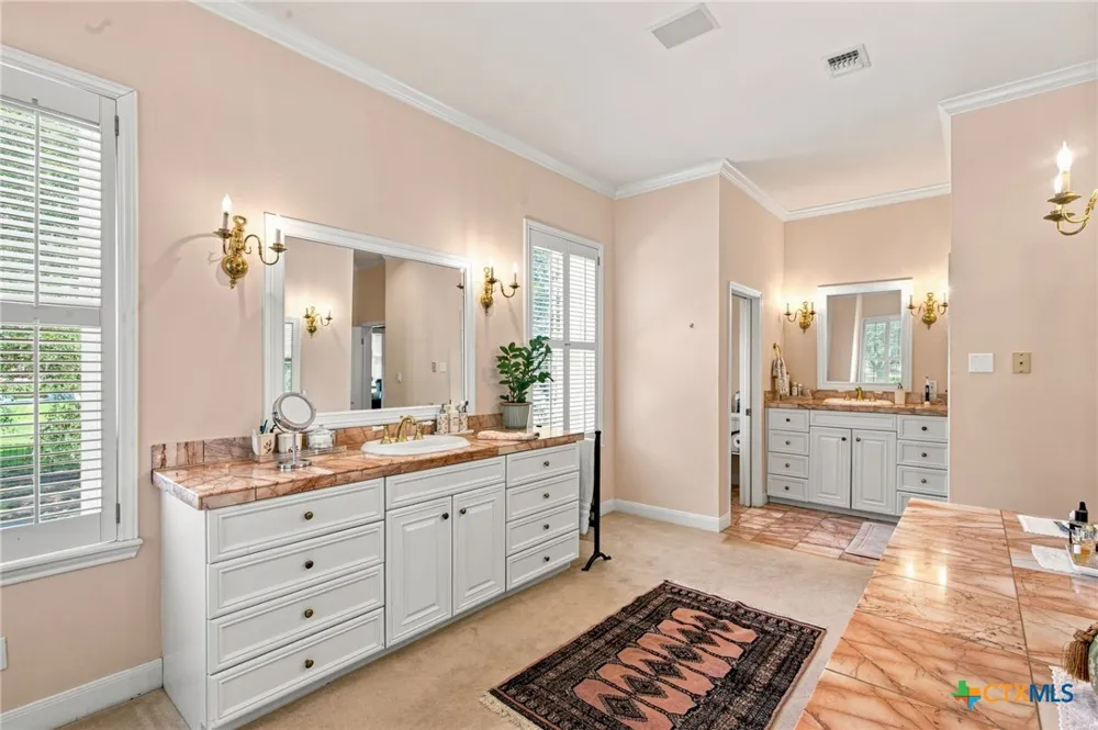 204 Creekridge Drive Victoria, TX 77904