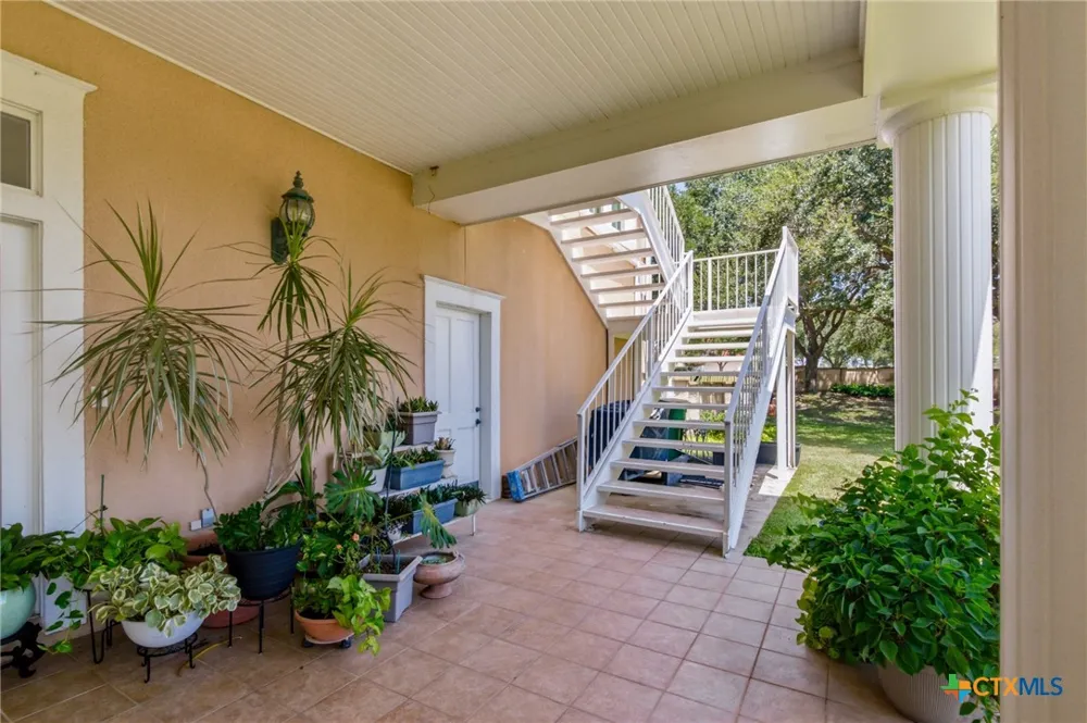204 Creekridge Drive Victoria, TX 77904
