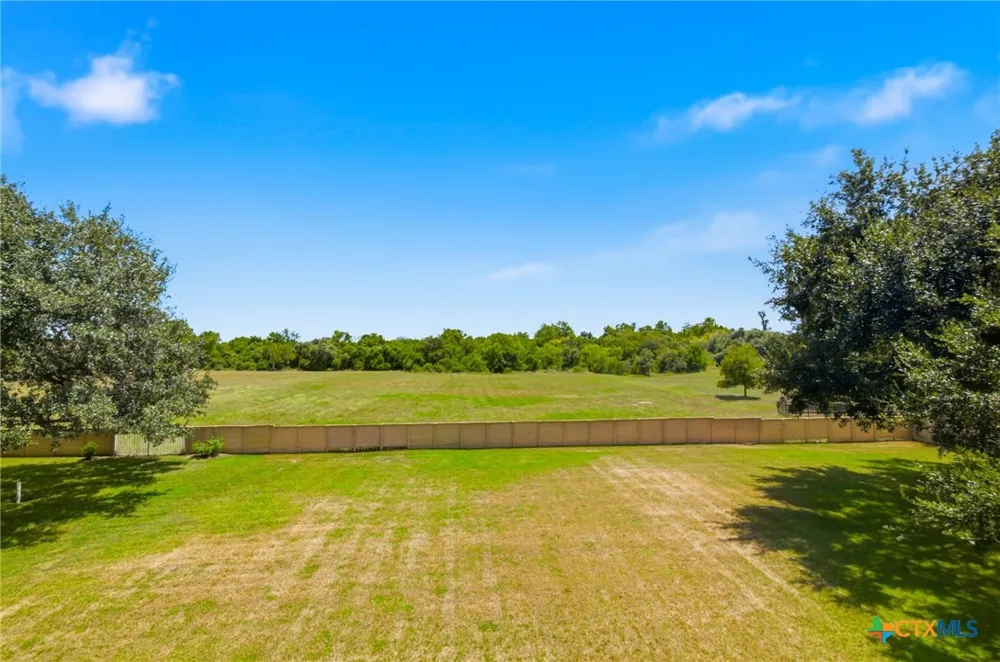204 Creekridge Drive Victoria, TX 77904