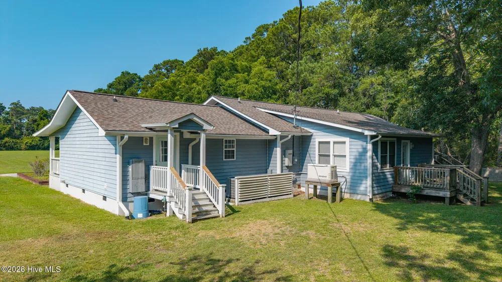 111 Graham Lane Beaufort, NC 28516