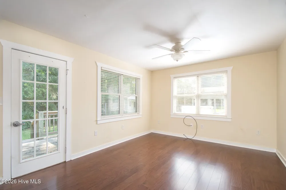 111 Graham Lane Beaufort, NC 28516