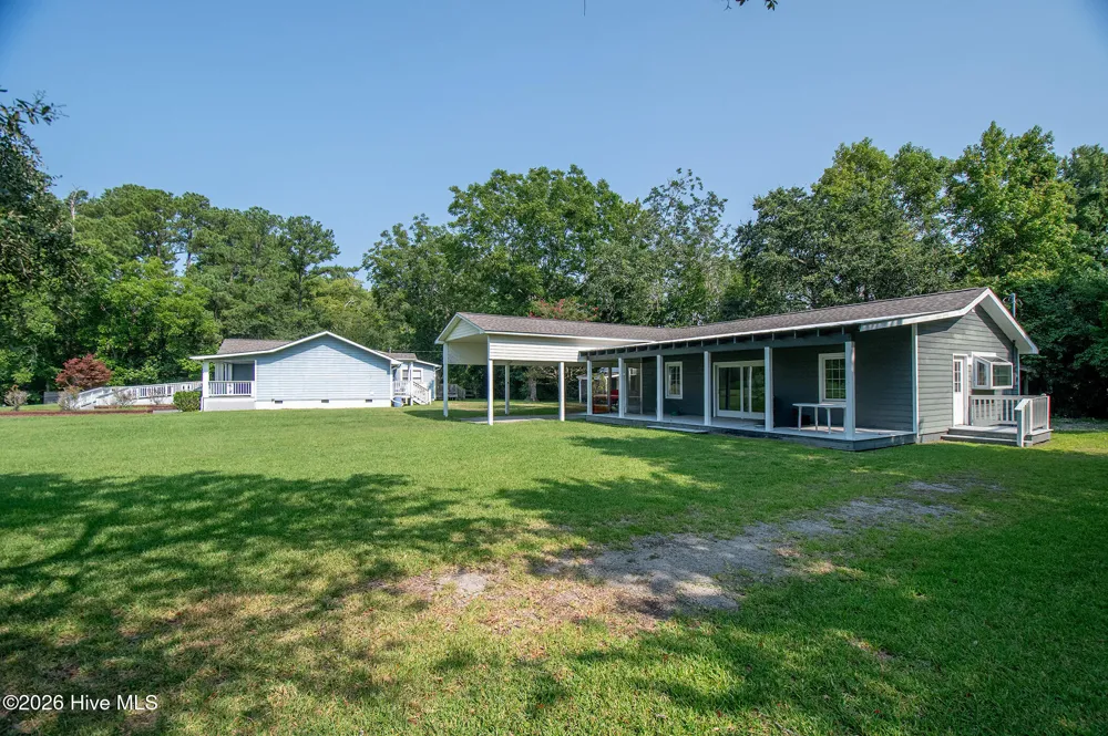 111 Graham Lane Beaufort, NC 28516