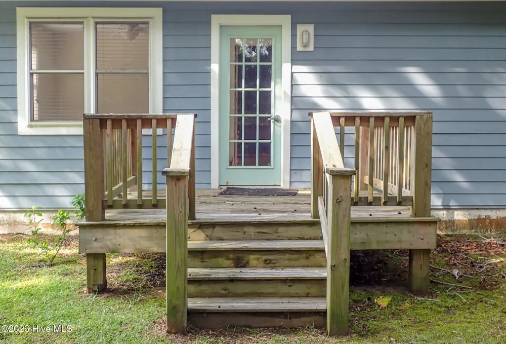 111 Graham Lane Beaufort, NC 28516