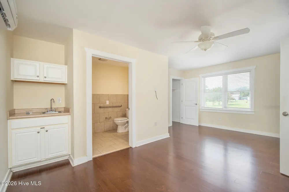 111 Graham Lane Beaufort, NC 28516