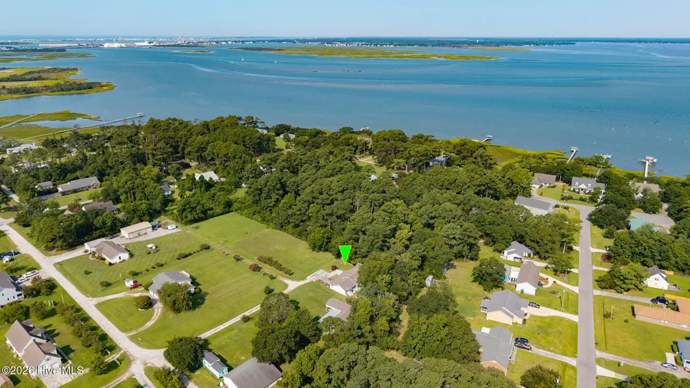 111 Graham Lane Beaufort, NC 28516