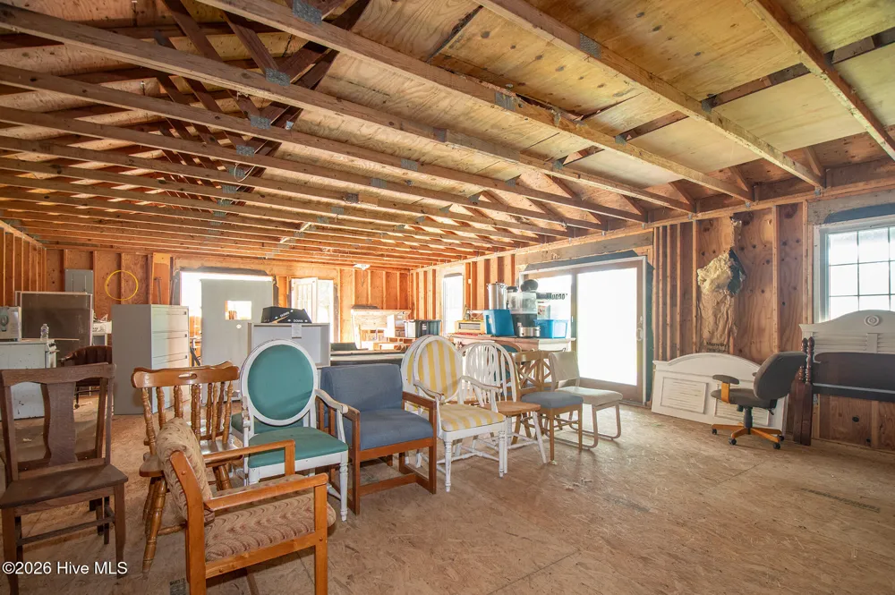 111 Graham Lane Beaufort, NC 28516