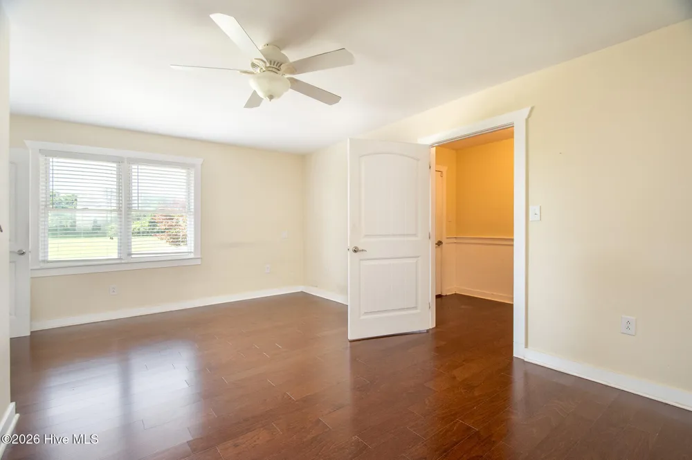 111 Graham Lane Beaufort, NC 28516