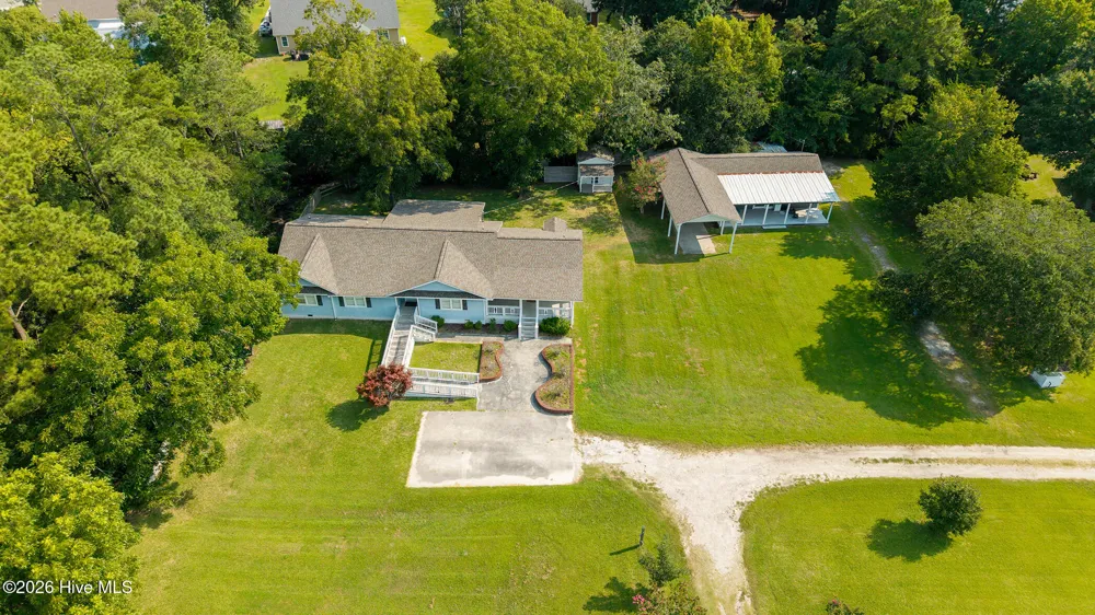 111 Graham Lane Beaufort, NC 28516