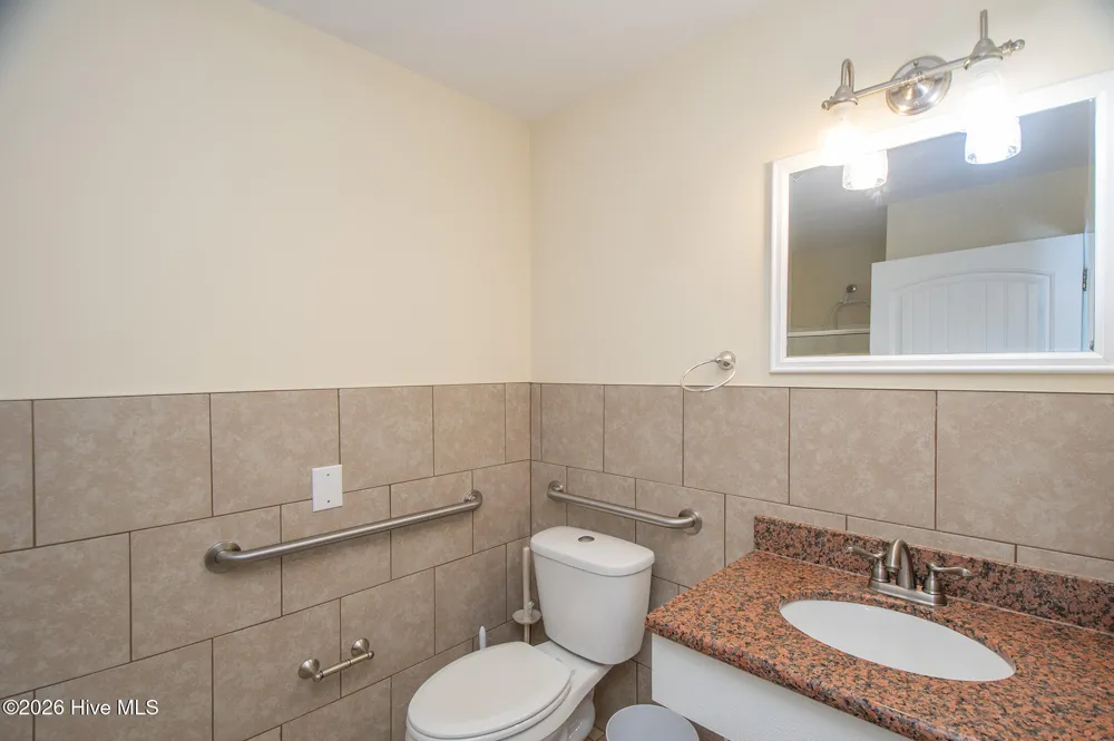111 Graham Lane Beaufort, NC 28516