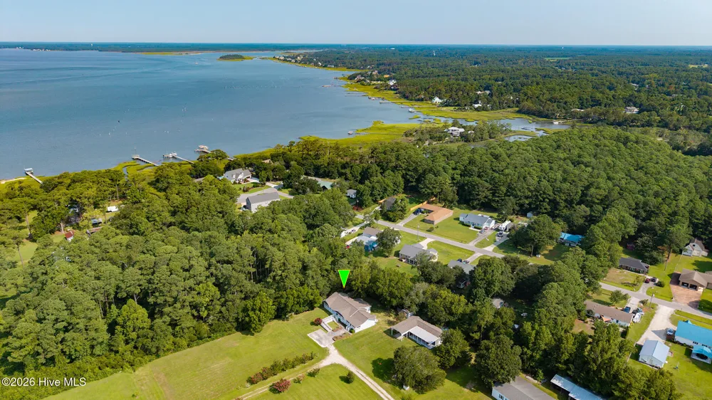 111 Graham Lane Beaufort, NC 28516