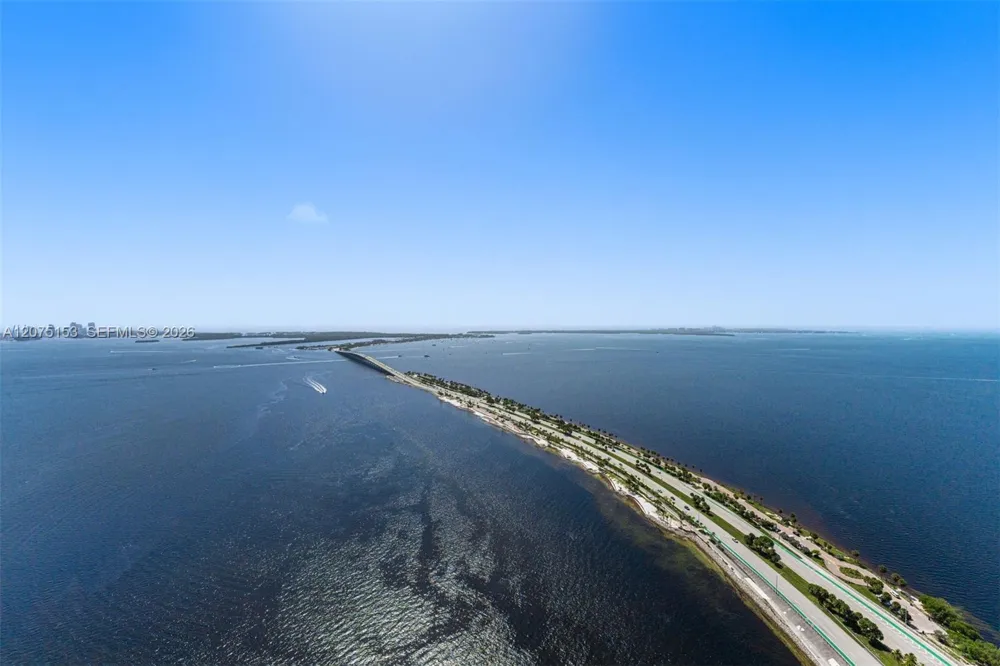 175 SE 25th Road #UPH01 Miami, FL 33129
