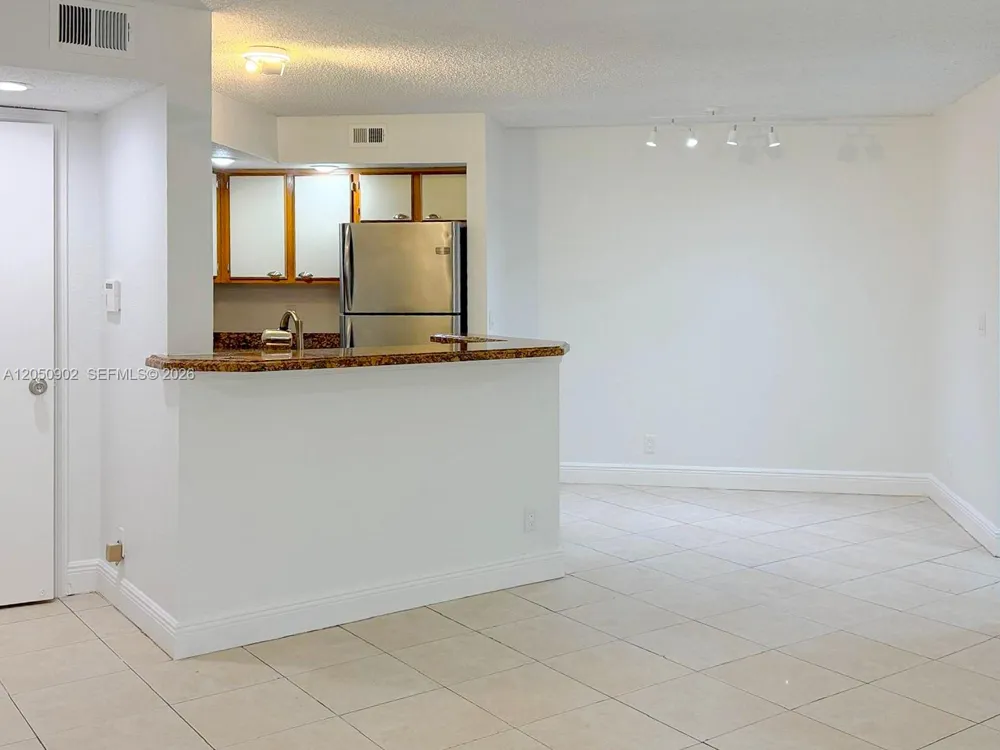 643 Vista Isles Dr #1812 Sunrise, FL 33325