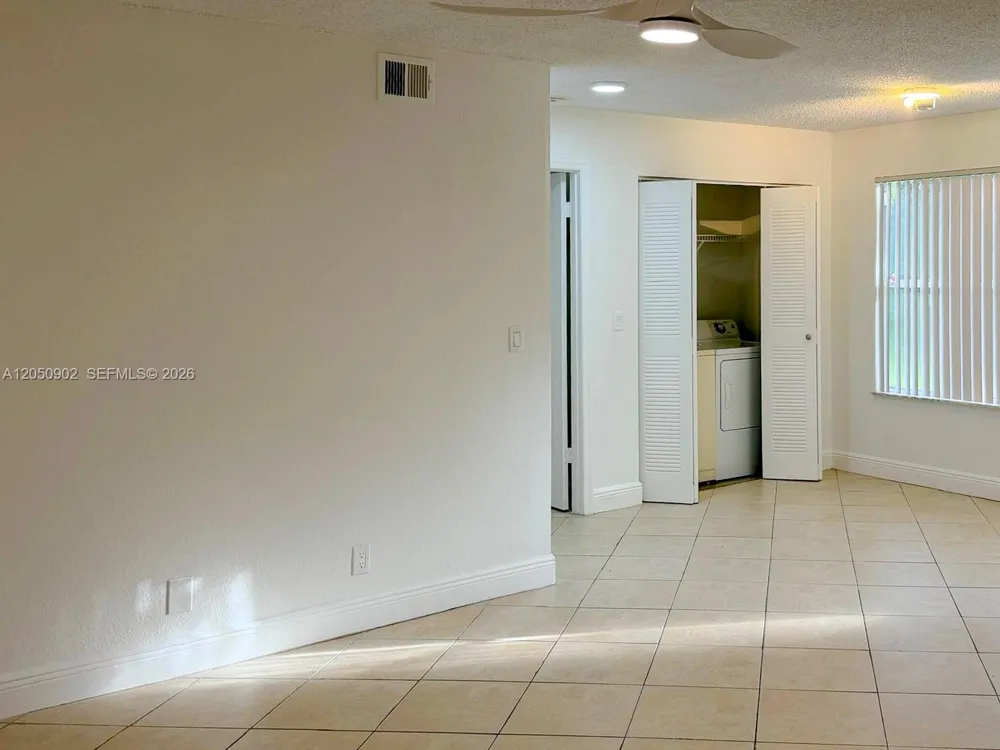 643 Vista Isles Dr #1812 Sunrise, FL 33325