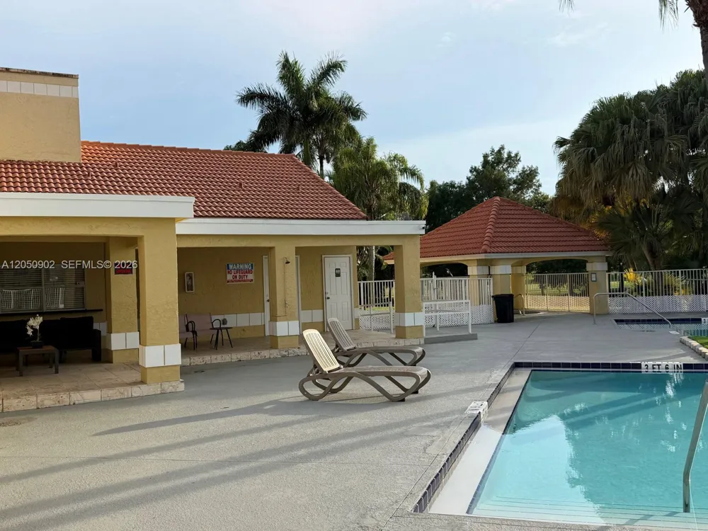 643 Vista Isles Dr #1812 Sunrise, FL 33325