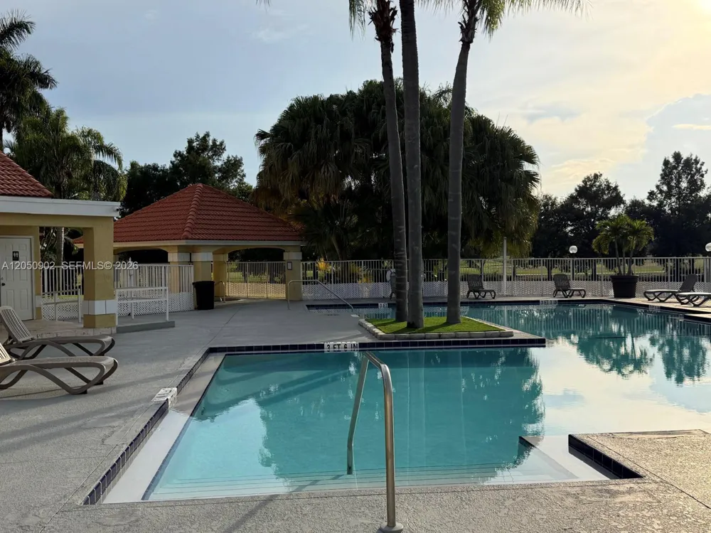 643 Vista Isles Dr #1812 Sunrise, FL 33325