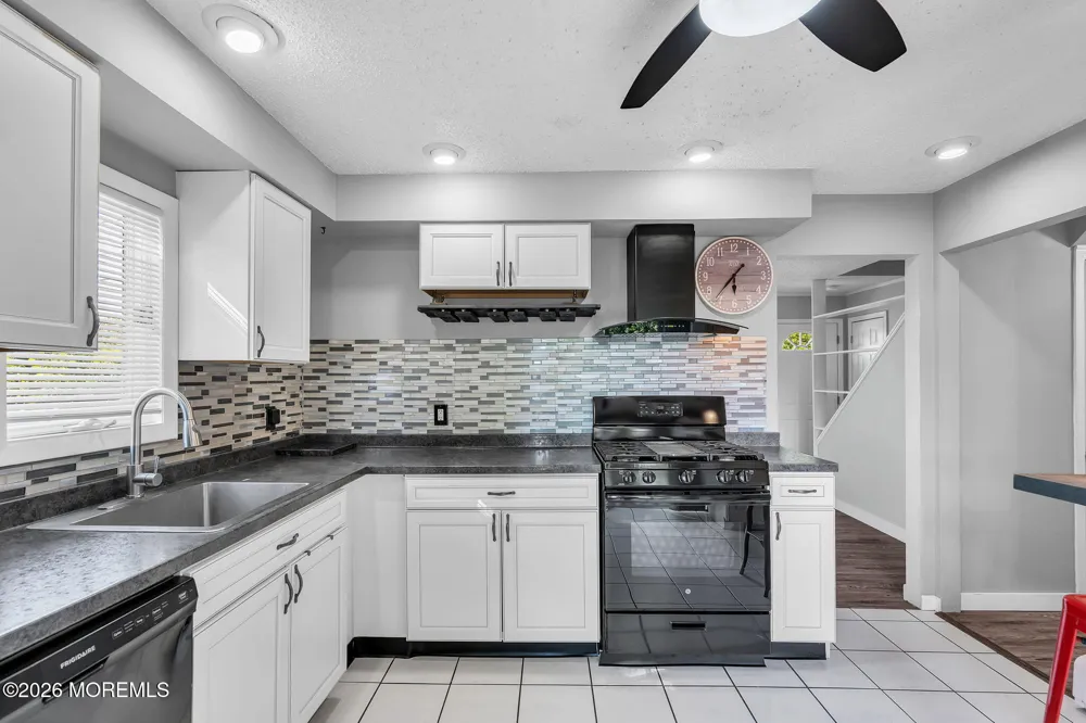 126 W Long Branch Avenue Ocean Gate, NJ 08740