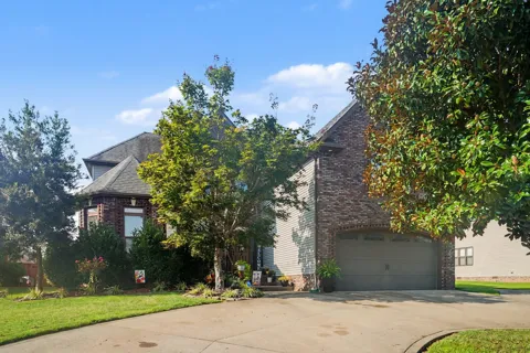 1520 Green Grove Way