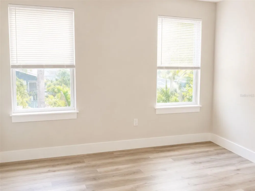 2045 27TH AVENUE St Petersburg, FL 33713