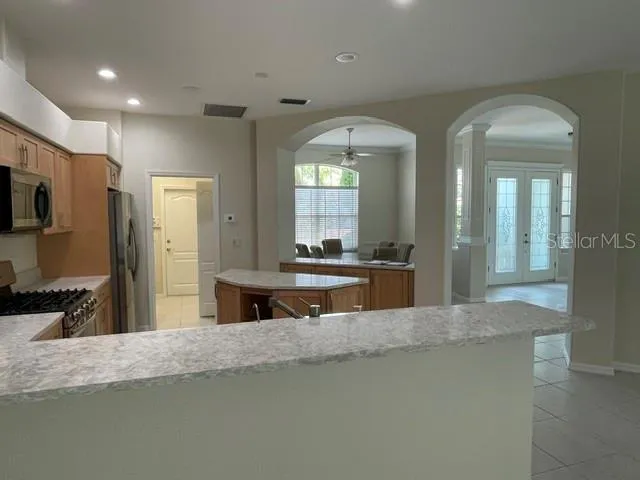 5249 FAR OAK CIRCLE Sarasota, FL 34238
