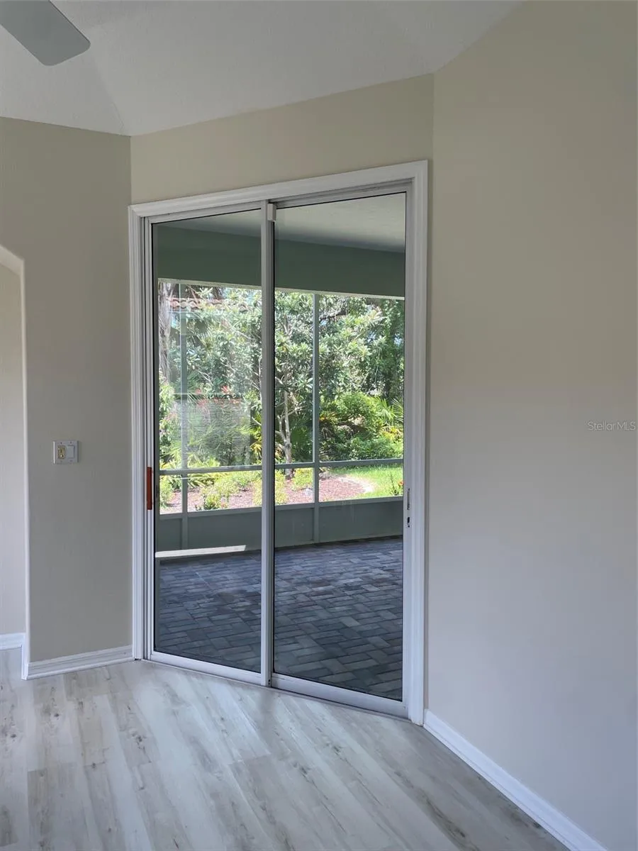 5249 FAR OAK CIRCLE Sarasota, FL 34238