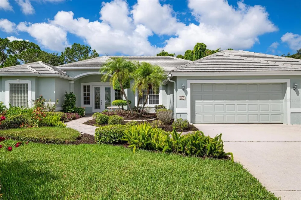 5249 FAR OAK CIRCLE Sarasota, FL 34238