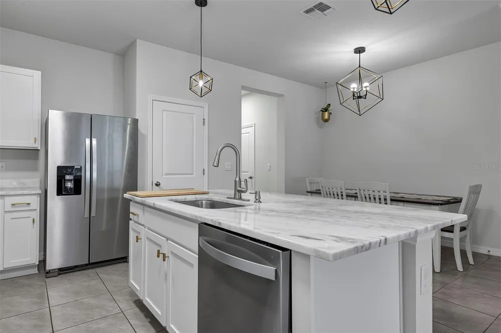4015 BLUE BANKS LANE Bradenton, FL 34208