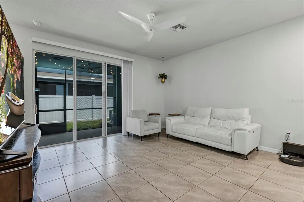 4015 BLUE BANKS LANE Bradenton, FL 34208