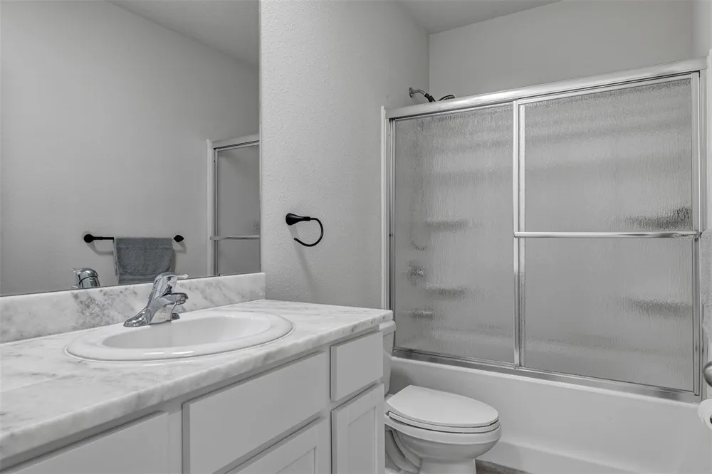 4015 BLUE BANKS LANE Bradenton, FL 34208