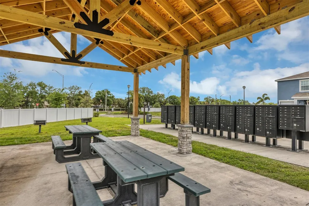 4015 BLUE BANKS LANE Bradenton, FL 34208