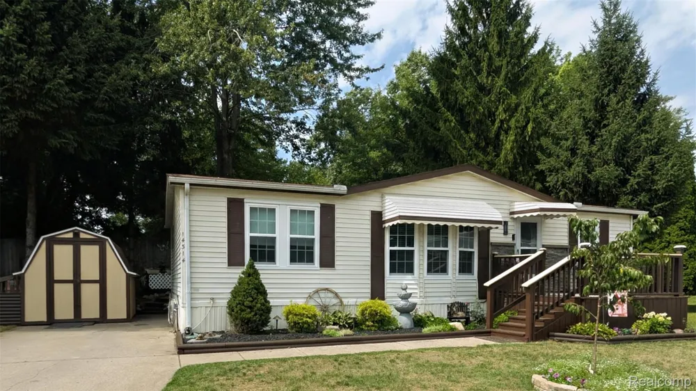 14314 Cedar Cove Drive Fenton City, MI 48430