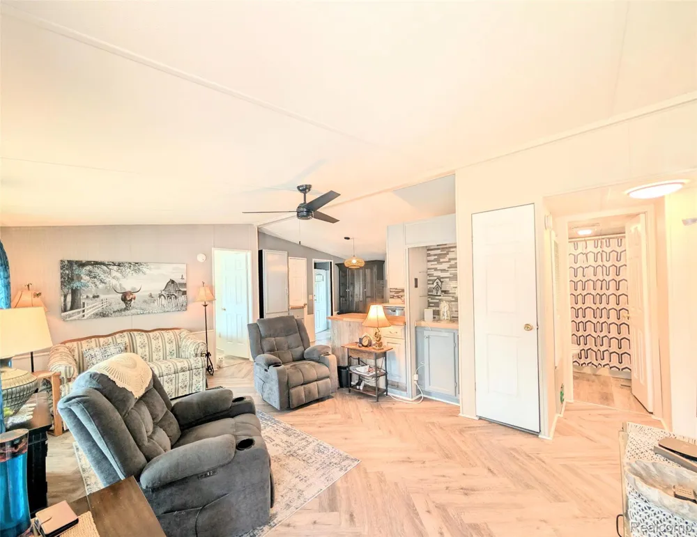 14314 Cedar Cove Drive Fenton City, MI 48430