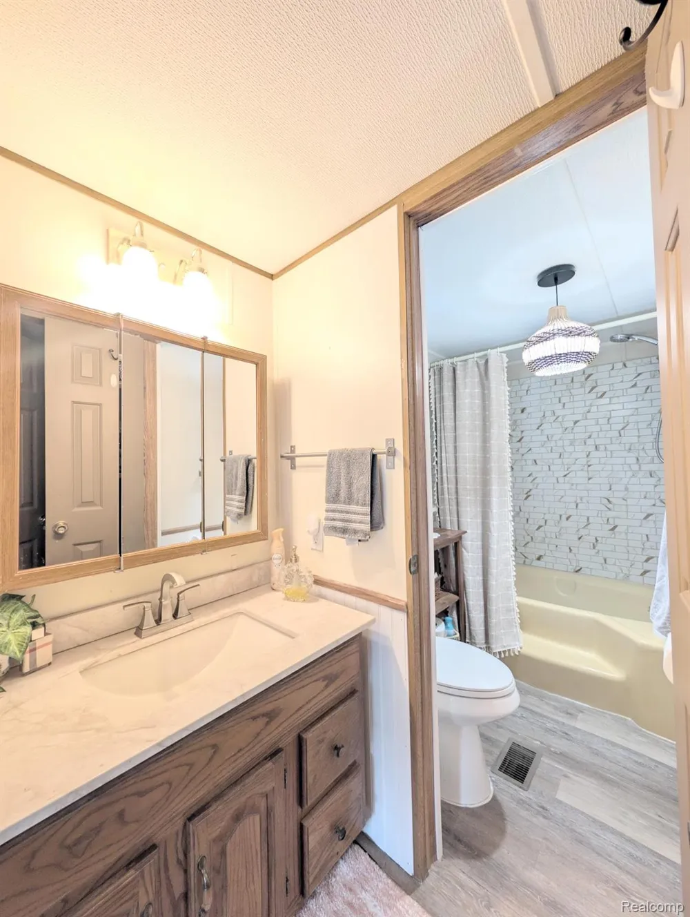 14314 Cedar Cove Drive Fenton City, MI 48430