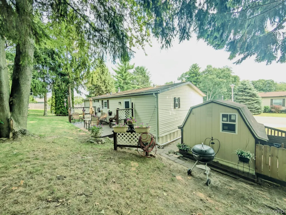 14314 Cedar Cove Drive Fenton City, MI 48430