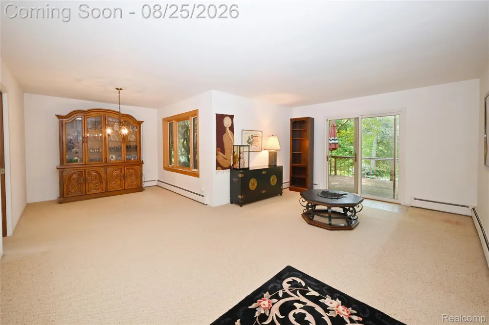 872 Dursley Road Bloomfield Charter Township, MI 48304