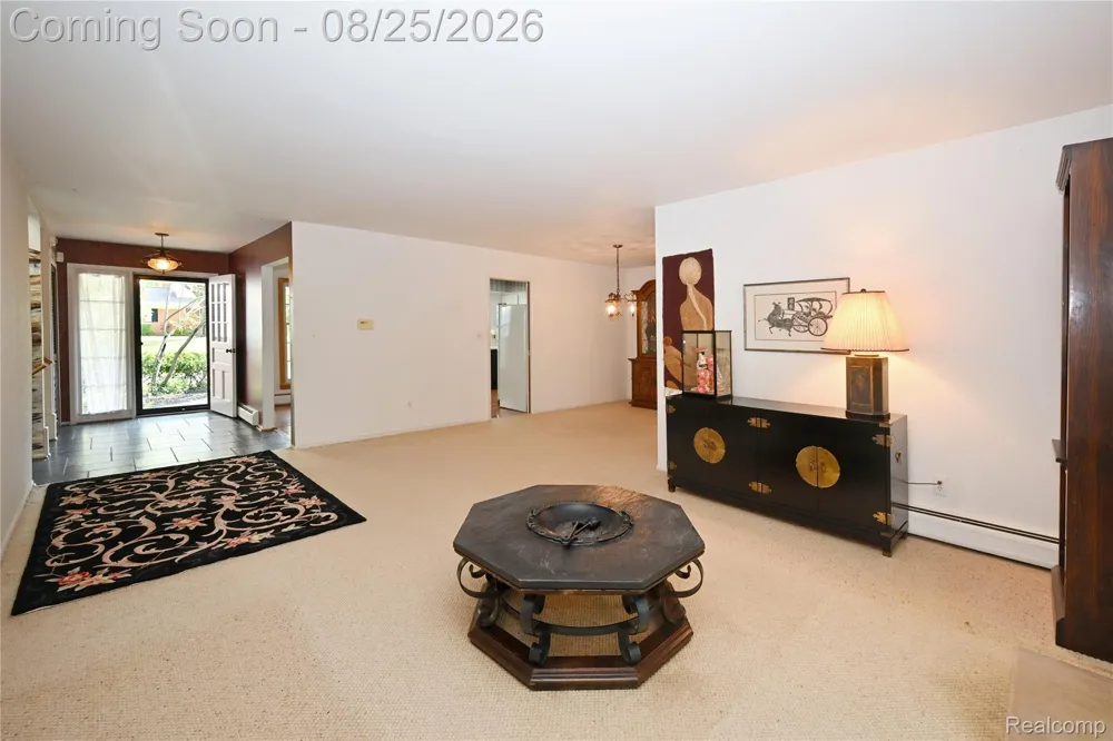 872 Dursley Road Bloomfield Charter Township, MI 48304